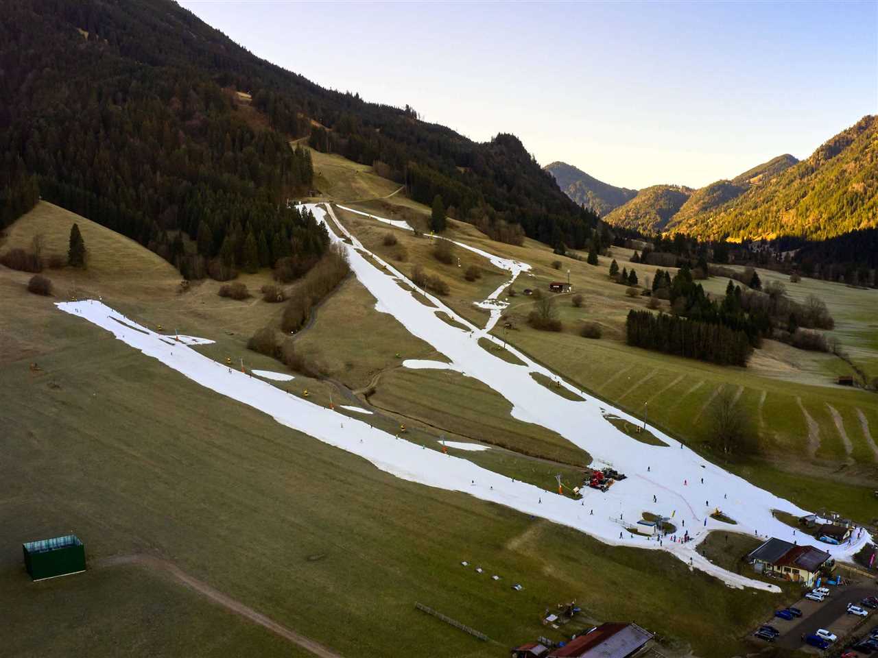 Tipps für Anfänger: Skifahren lernen in den Alpen